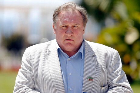 Depardieu foi colocado sob custódia para ser interrogado sobre denúncias